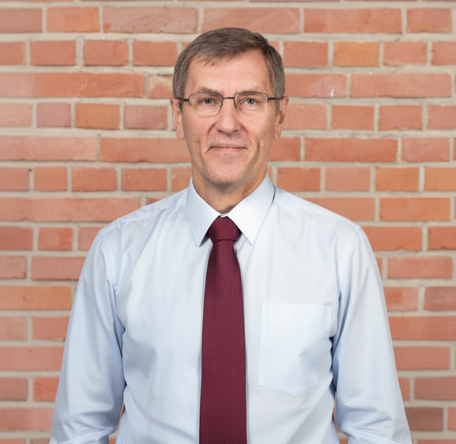 Prof Jerzy Lubikowski